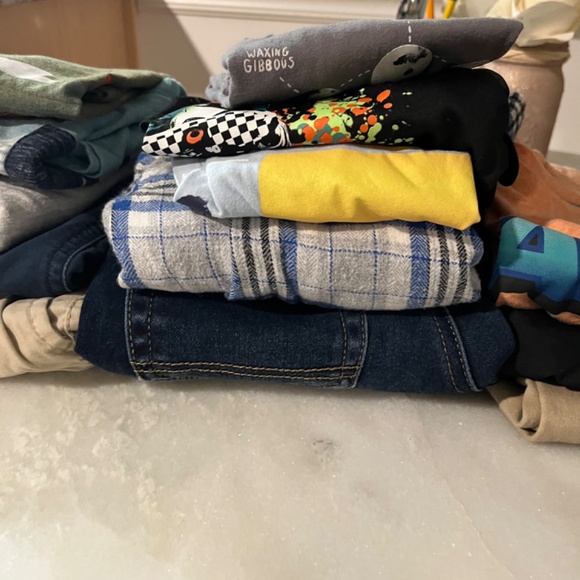 16 pieces Boys 4, 4-5,6, some 8 Lot clothes - Picture 5 of 10